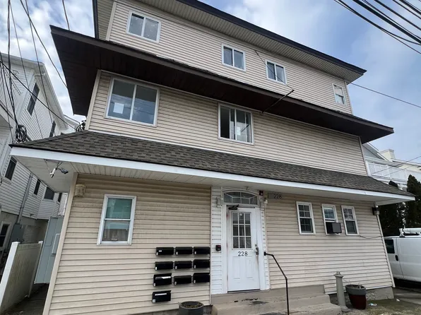 228 E Garfield Ave #2, Wildwood, NJ 08260