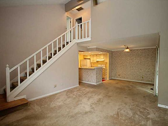 4th image of 578 Conner Creek Dr