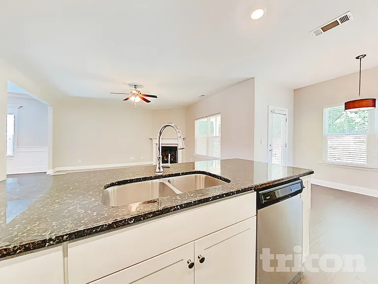 115 Orchard Ln — Photo 9