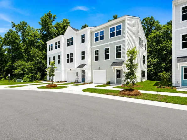 477 Caledon Ct, Johns Island, SC 29455