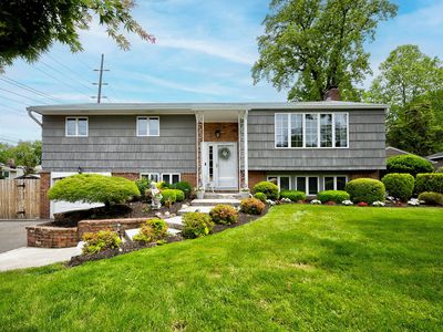 1 Glen Lane, Glenwood Landing, NY, 11547