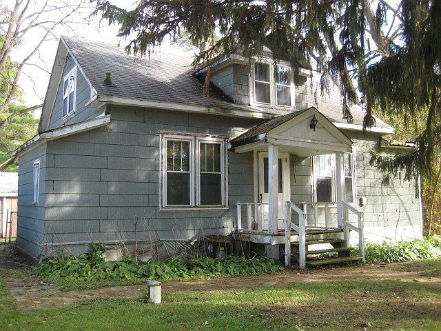 1st image of 34205 S Greenwood St