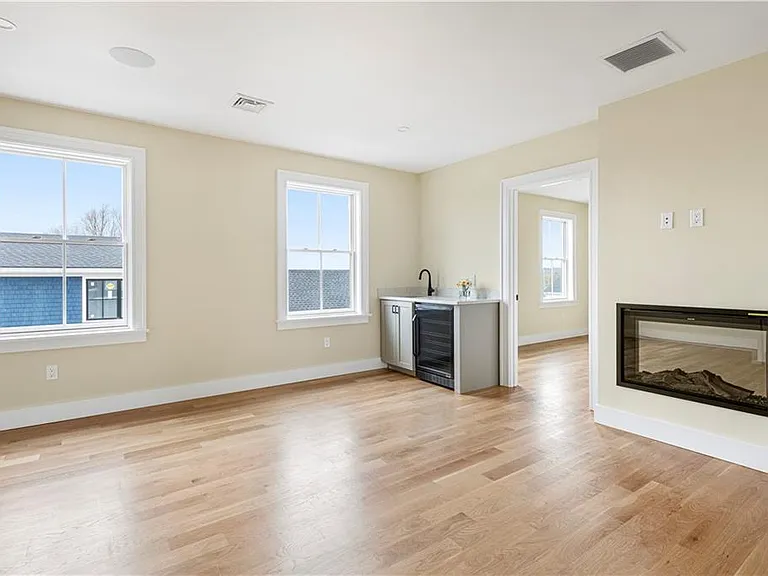 110 Newport Ave — Photo 13