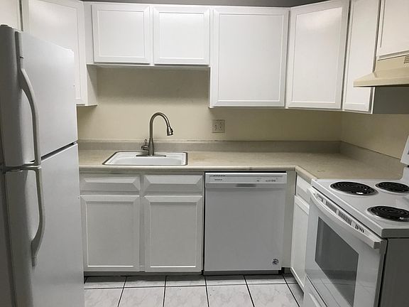 Kitchen 01