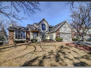 309 Fox Cir, Cottage Grove, WI 53527