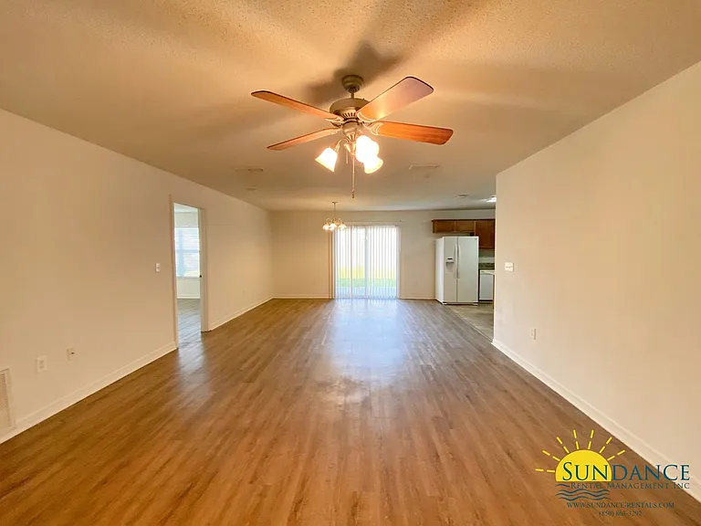 217 Limestone Cir — Photo 2