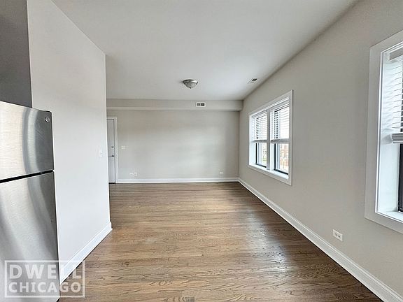 5th image of 3409 W Fullerton Ave #3D