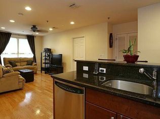 659 1st St APT 204, Hoboken, NJ 07030