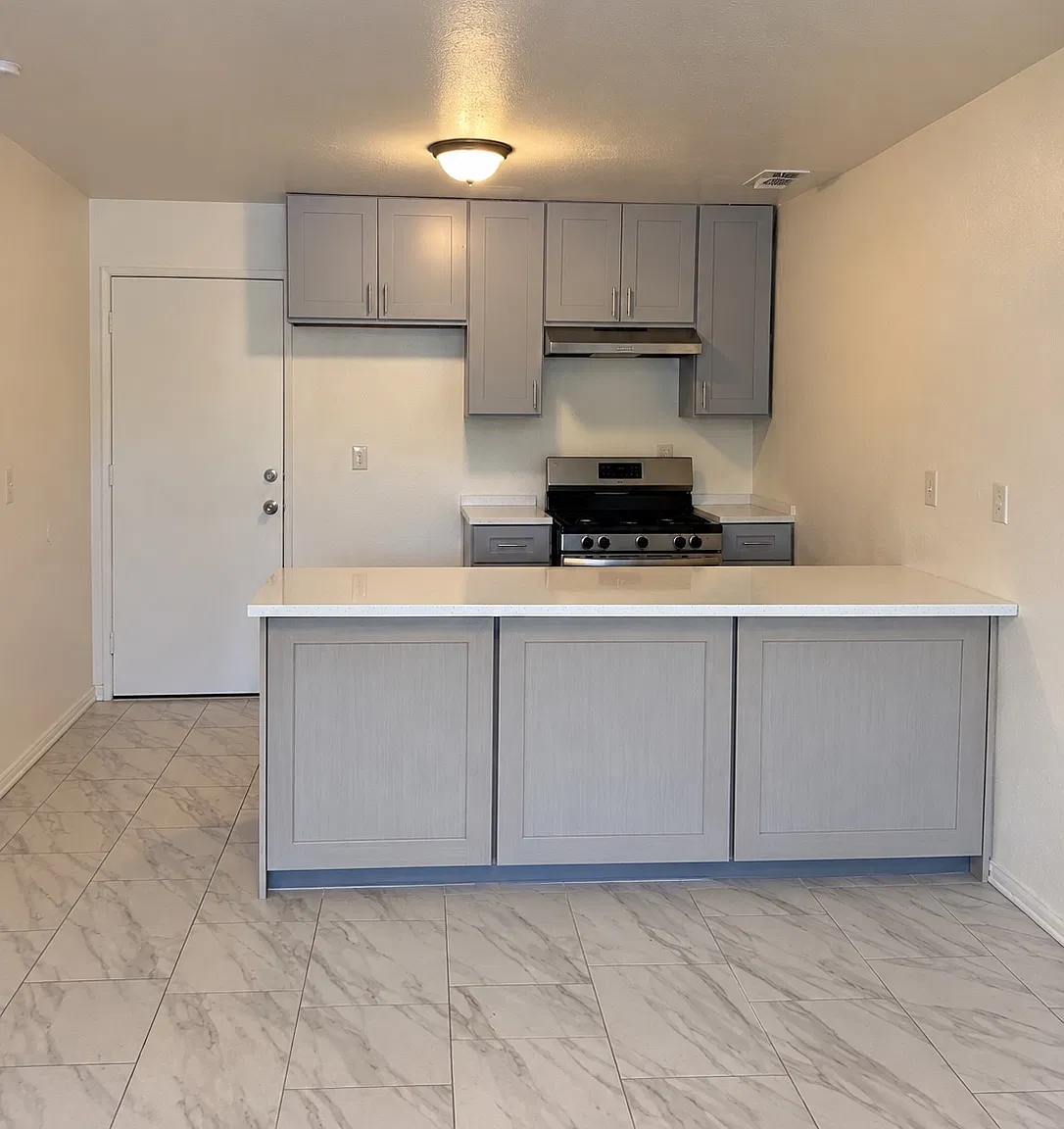 1474 Hardt St — Photo 1