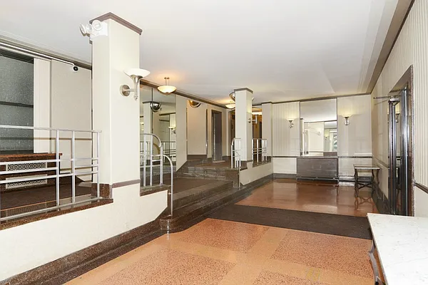 Sold by Robert E. Hill  | media 22