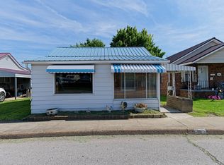 1607 Oak St, Kenova, WV 25530