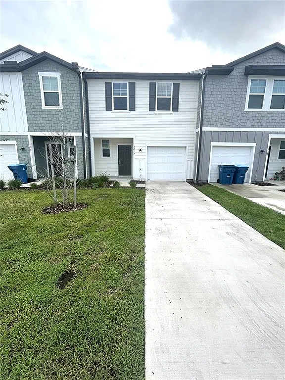 3 bed, 2.0 bath, 1553 sqft, $1,799 — Photo 1