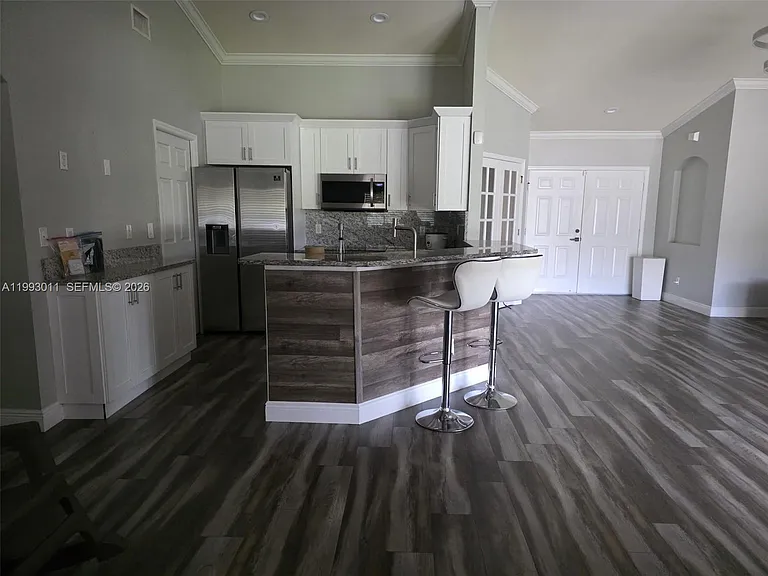 1816 Tomaso Ave — Photo 12