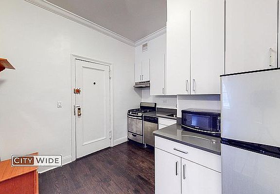 3rd image of 104 E 81st St APT 2F