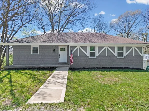 5977 SE 208th St, Holt, MO 64048
