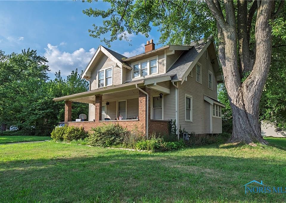 2nd image of 1336 Laclede Rd