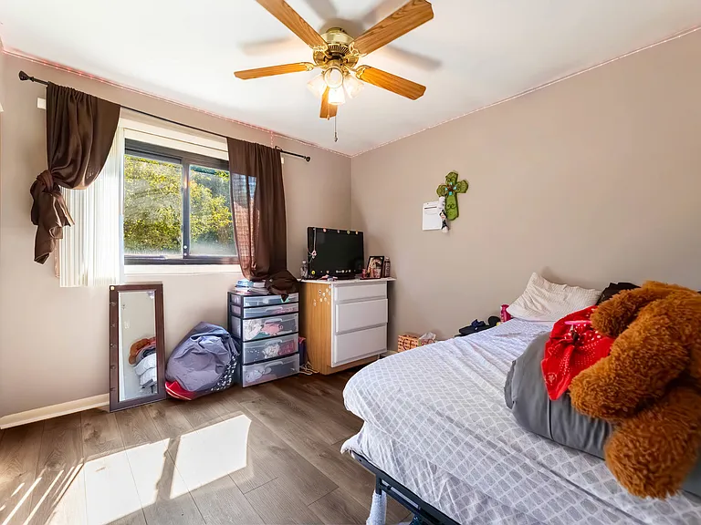 361 Lyons Dr — Photo 12