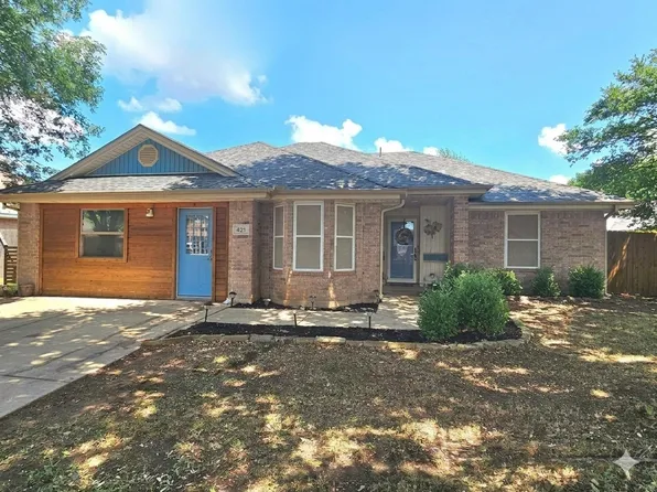 421 Arnold Ave, Burleson, TX 76028