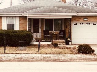 2704 S State St, Springfield, IL 62704