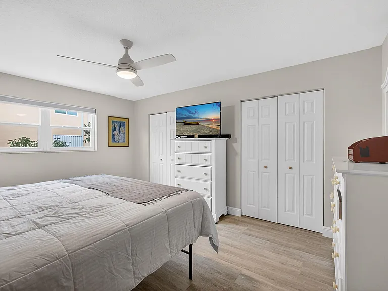 2950 SE Ocean Blvd — Photo 23