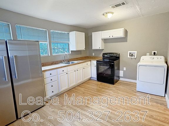 2nd image of 1682 Southlawn Blvd #1