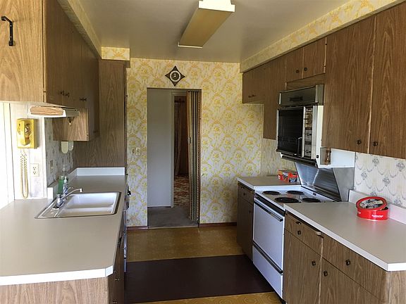 3rd image of 777 Wakefield Ct