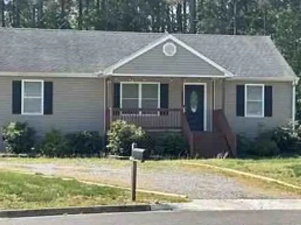 3231 Winnie Dr, South Chesterfield, VA 23834