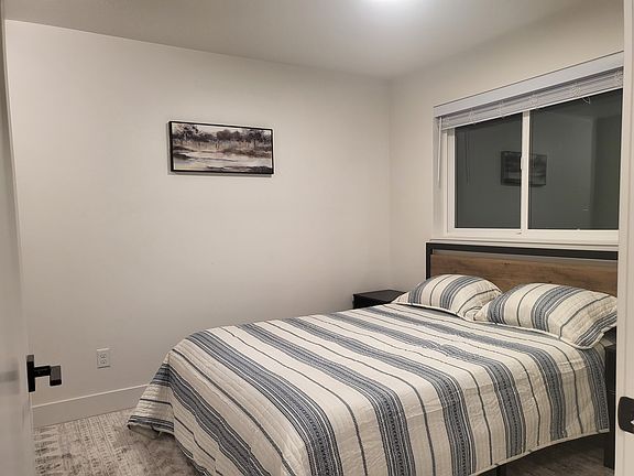 4th image of 3215 S Russell St #303
