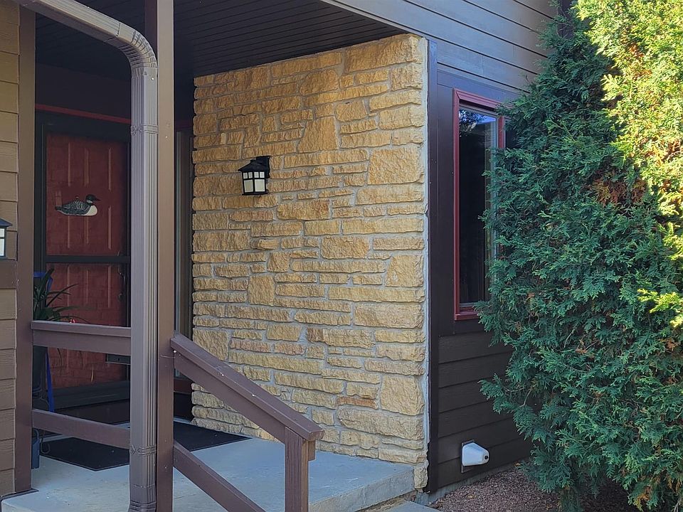 2nd image of 6 Loon Ln