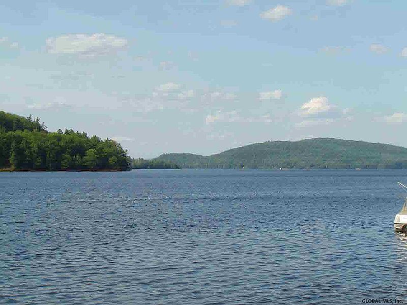 3rd image of 16 Eagle Point Lane