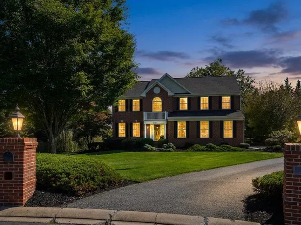2301 Thetford Ct, Fallston, MD 21047