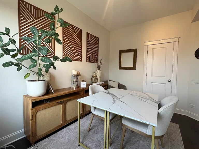 3647 N Wilton Ave #3 — Photo 4