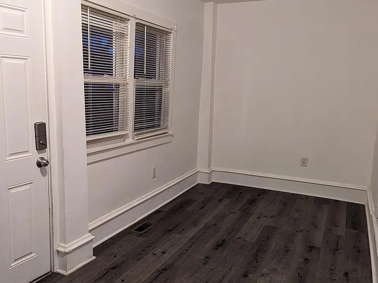 322 Main St — Photo 13