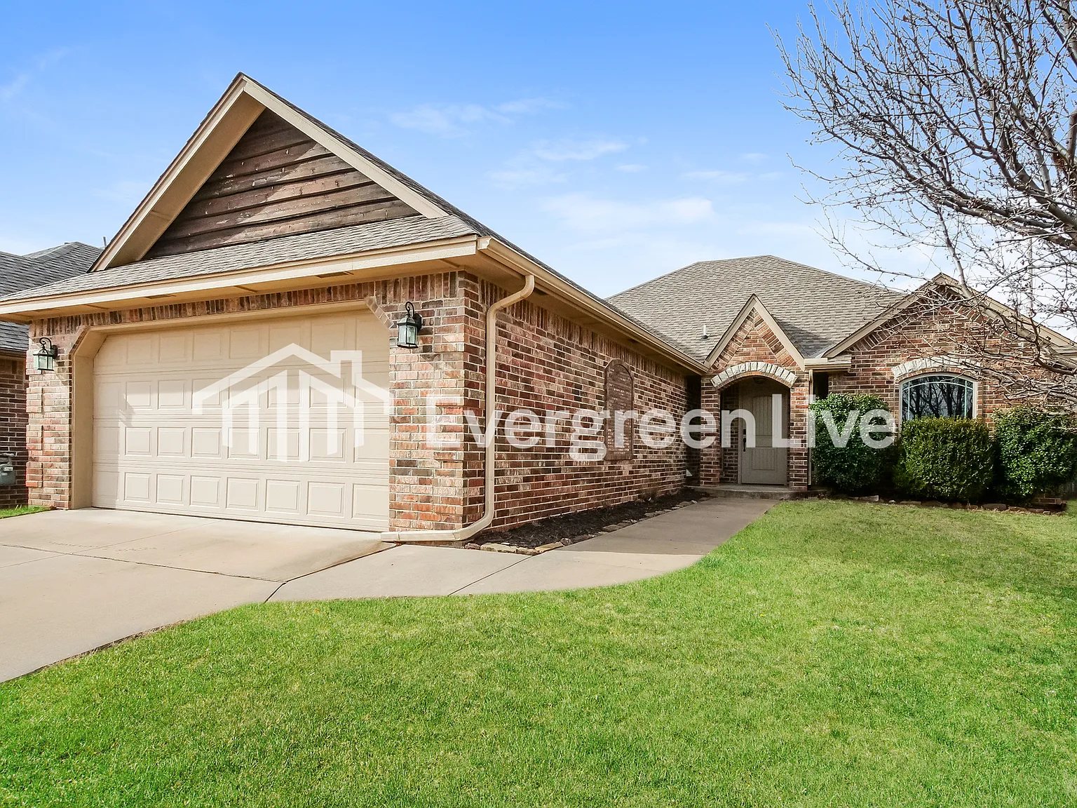 3 bed, 2.0 bath, 1530 sqft, $1,545 — Photo 3