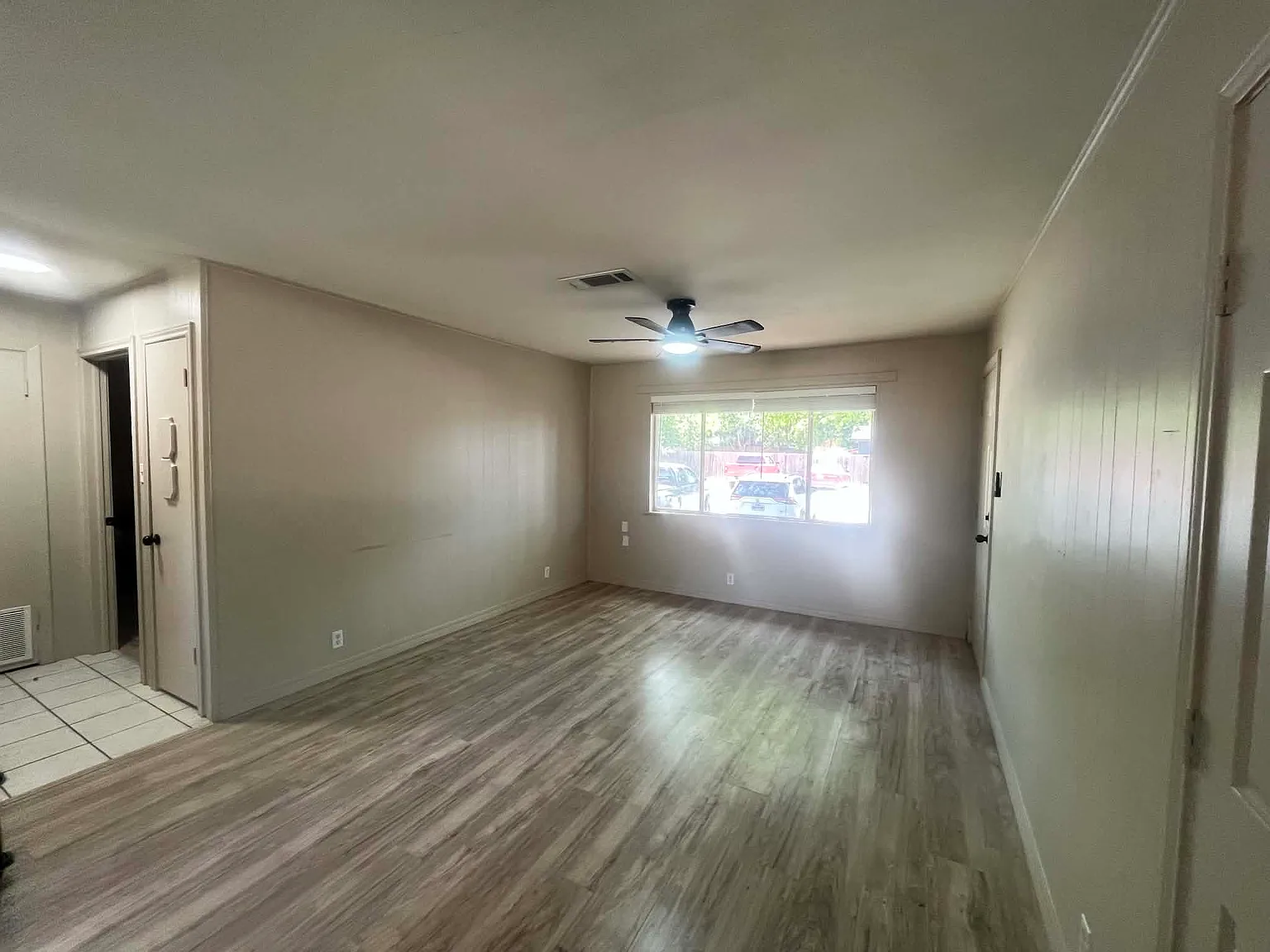 2 bed, 1000 sqft, $1,300 — Photo 3
