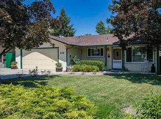 728 NW Savage St, Grants Pass, OR