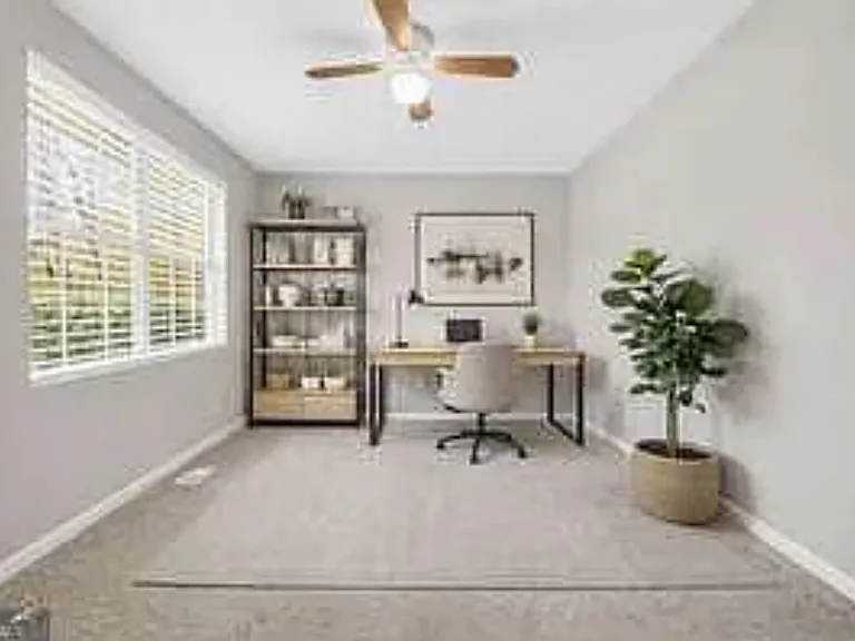 231 Meadowbrook Dr — Photo 1