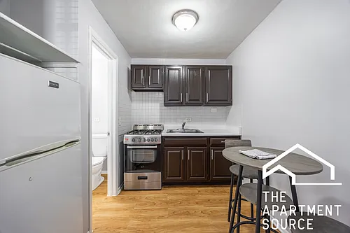 4541 N Beacon St #3D Photo 1