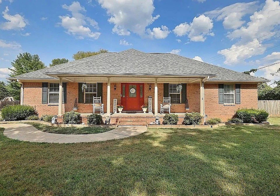1st image of 300 Gray Ln