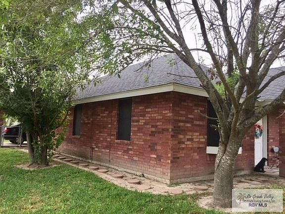 4th image of 801 Woodford St