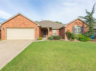 2137 Appalachian Trl, Edmond, OK 73003