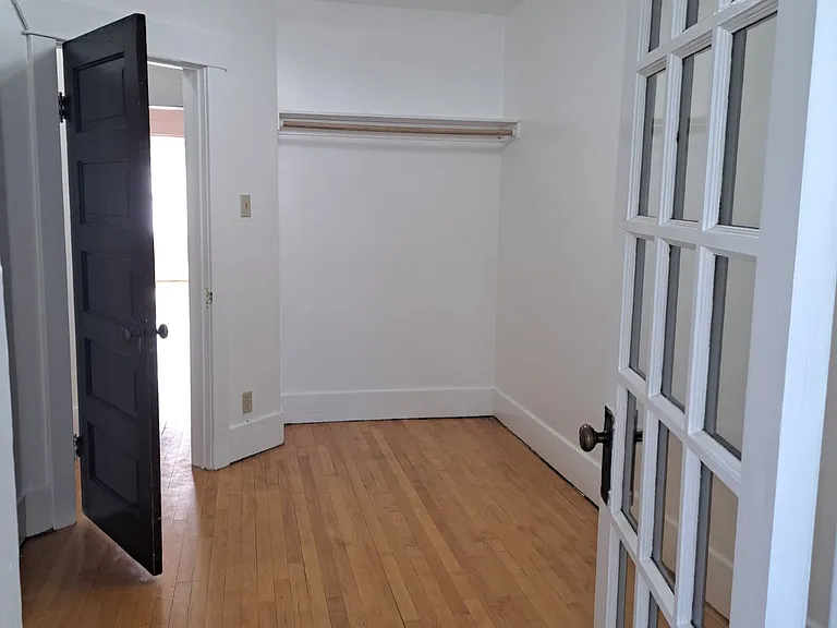 703 N 32nd St #3 — Photo 11