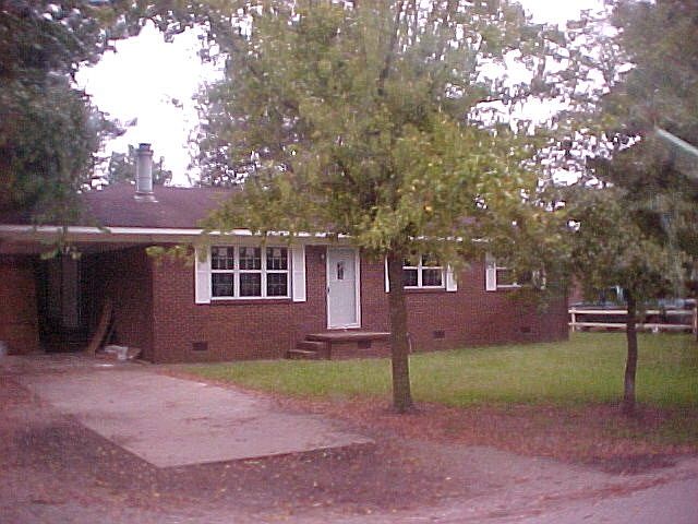 1st image of 1009 Estelle St