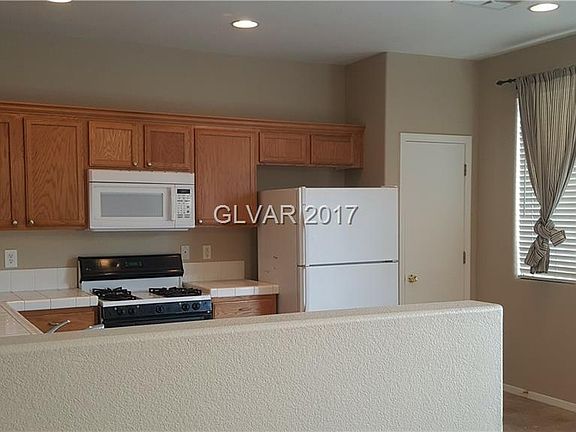 4th image of 687 Marlberry Pl