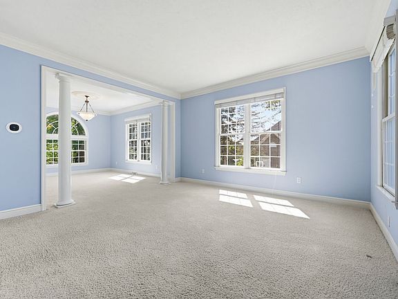 3rd image of 112 Ontario Ct