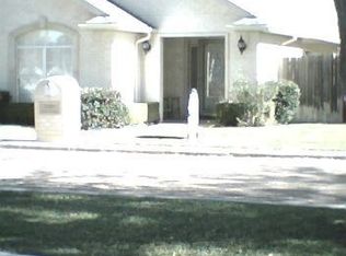 2401 Utica Ln, Perryton, TX 79070