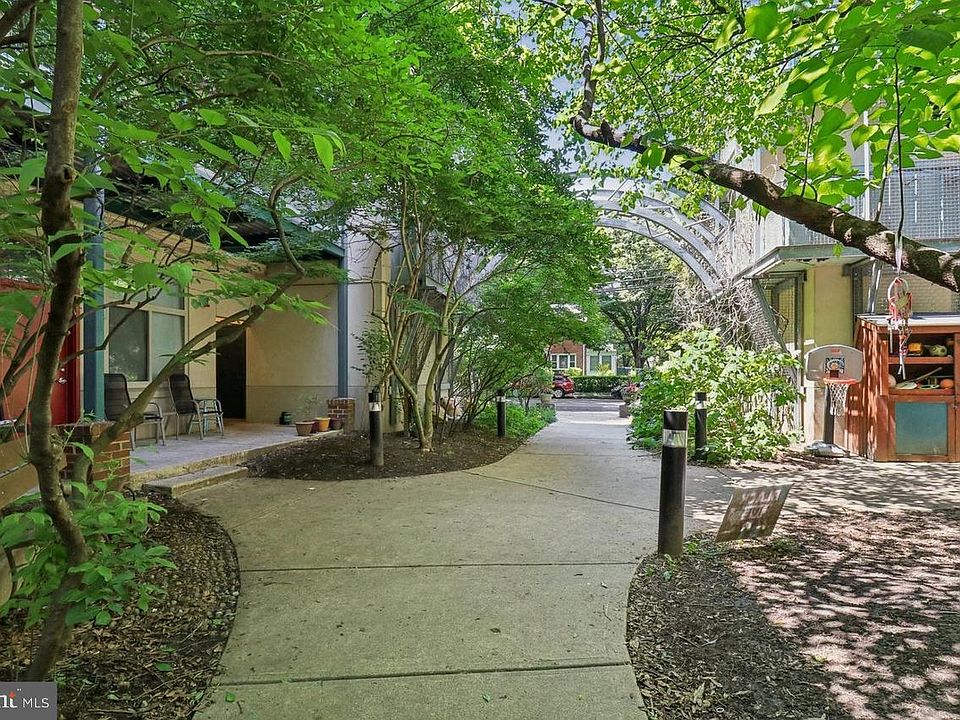 1st image of 7981 Eastern Ave APT 211