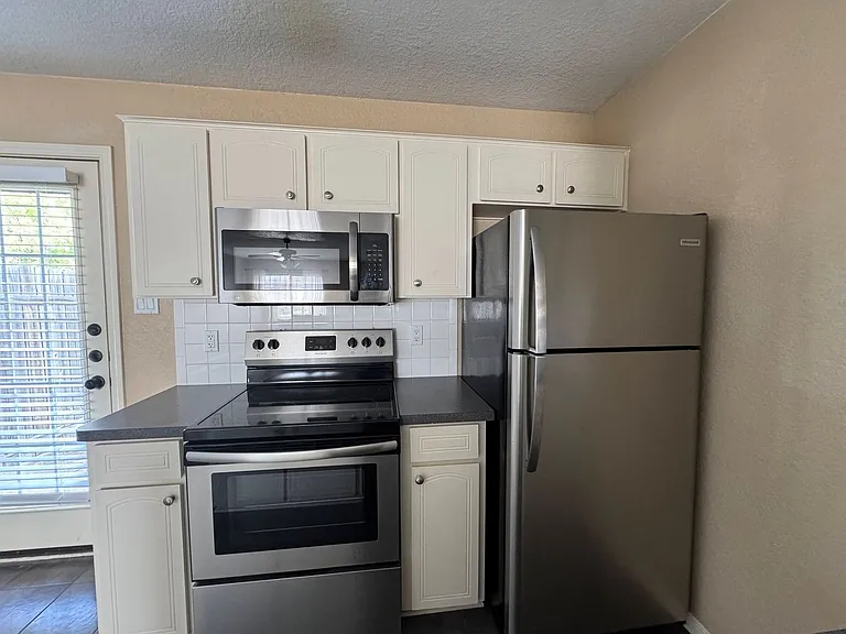 1607 Dugger Circle — Photo 7
