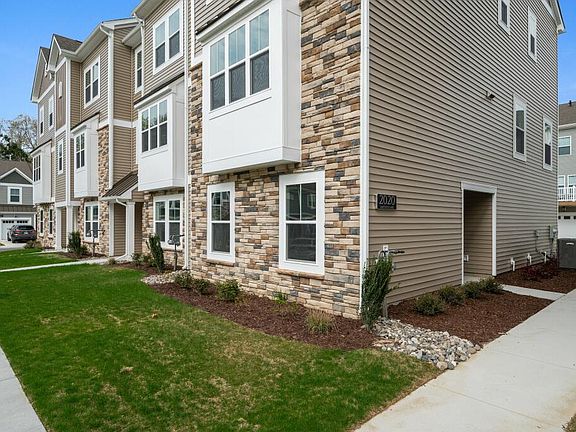 These photos are representative of this floor plan, but all options may not be available in every co