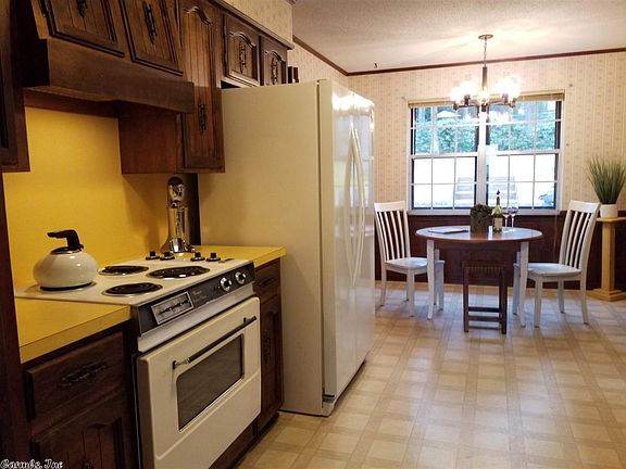 5th image of 15 Heritage Ct